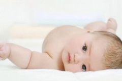 如何祛除新生兒乳痂？如何預(yù)防乳痂再生？[圖]