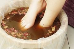 泡腳對(duì)痔瘡有好處嗎？痔瘡用什么泡腳比較好？[圖]
