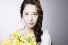女性小便發(fā)黃是怎么回事？女性小便發(fā)黃有異味的原因有哪些[圖]