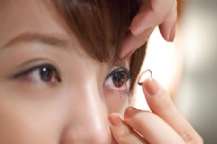 美瞳戴久了眼睛痛是什么原因？日常護(hù)理眼睛有什么方法？[多圖]