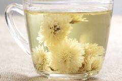 菊花茶對(duì)健康有什么好處？喝菊花茶的養(yǎng)生作用是什么？[圖]