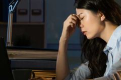 熬夜容易長(zhǎng)斑怎么辦？淡斑祛斑的4小妙招[圖]