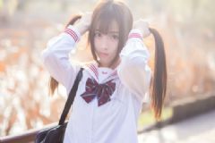 秋天掉頭發(fā)多如何護(hù)理？秋季預(yù)防掉發(fā)適合吃什么？[圖]