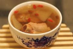女性補(bǔ)血補(bǔ)氣喝什么湯最好？女性補(bǔ)血補(bǔ)氣有什么注意事項？[圖]
