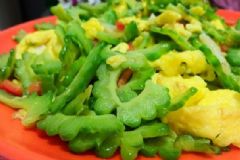 苦瓜炒雞蛋產(chǎn)婦能吃嗎？苦瓜炒雞蛋產(chǎn)婦可以吃嗎？[圖]