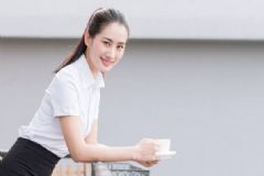 白領(lǐng)吃什么能減壓？白領(lǐng)減壓做什么運動？[圖]