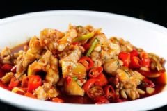 牛蛙的營(yíng)養(yǎng)價(jià)值功效有哪些？牛蛙的美味吃法有哪些？[圖]