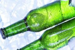 夏季喝冰鎮(zhèn)啤酒要注意什么？喝冰鎮(zhèn)啤酒不宜吃什么？[圖]