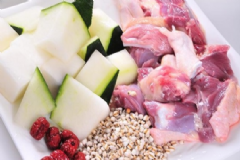 哪些食物可消除水腫？預(yù)防水腫的方法有哪些？[圖]