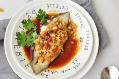 乳房堅(jiān)挺吃什么食物好？乳房要挺堅(jiān)持吃5類食物[圖]