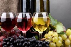 葡萄酒的功效有哪些？葡萄酒能預(yù)防什么疾?。縖圖]