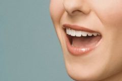 老人口臭有何原因？老人口臭怎么治療？[圖]