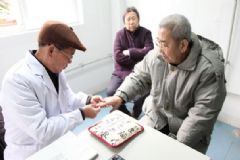 咳嗽拔罐拔哪個位置？咳嗽拔火罐效果好嗎？[圖]