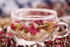 玫瑰花茶怎么沖泡？經(jīng)常喝玫瑰花茶有什么好處？[圖]