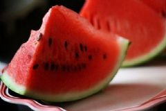 夏天如何補(bǔ)充身體的水分？夏季有哪些補(bǔ)水的食物？[圖]