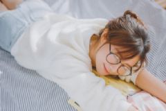 小孩子眼睛問(wèn)題怎么辦？有哪些預(yù)防眼部疾病的飲食推薦[圖]