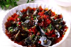 皮蛋含有重金屬嗎？哪些食物可能會(huì)引起重金屬中毒？[圖]