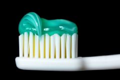 嘴角爛了涂牙膏可以嗎？牙膏真的能治療嘴角爛嗎？[圖]
