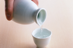 什么人不能喝白酒？白酒煮花甲怎么做？[圖]