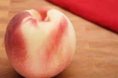 桃子和豬肉可以一起吃嗎？牛肉和桃子可以一起吃嗎？[圖]