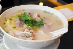 小孩吃湯泡飯有哪些危害？小孩吃湯泡飯的危害[圖]