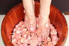 每天泡腳的好處有哪些？每天泡腳有什么好處？[圖]