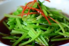 芹菜能治什么?。壳鄄丝梢灾委熌男┘膊?？[圖]
