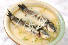 鯽魚營養(yǎng)價值有哪些？鯽魚湯有哪些營養(yǎng)價值？[圖]
