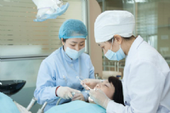 導(dǎo)致口腔潰瘍的原因是什么？哪些飲食習(xí)慣易得口腔潰瘍？[圖]