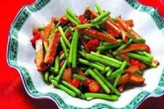 蒜苗辣炒醬香干怎么做好吃？蒜苗辣炒醬香干的做法[圖]
