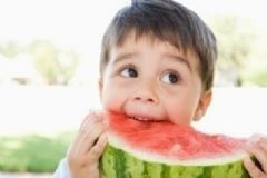 夏天吃西瓜要注意什么？夏天吃西瓜有哪些禁忌？[多圖]