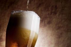 夏季哪些人不宜喝啤酒？夏季不能喝啤酒的人群有哪些？[圖]