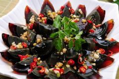 皮蛋不能與什么吃？哪些食物不能與皮蛋一起吃？[圖]