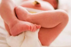 尿布疹的癥狀是什么？寶寶得了尿布疹怎么治療？[圖]