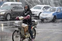 多地迎來下半年首場(chǎng)降雪，氣溫驟降要注意什么？[多圖]