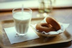 早餐哪些食物千萬不能吃？早餐在什么時(shí)間吃最好？[圖]