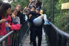孕婦爬華山身體不適，民警接力抱下山就醫(yī)，孕婦不適合什么運(yùn)動(dòng)？[多圖]