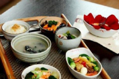 刨宮產(chǎn)月子餐吃什么好？刨宮產(chǎn)月子餐食譜？[圖]