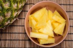 吃菠蘿舌頭出血正常嗎？為什么吃菠蘿舌頭出血？[圖]