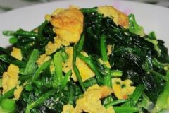 菠菜炒雞蛋怎么做好吃？吃菠菜炒雞蛋有什么功效？[圖]