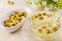 菊花茶有哪些人不能喝？喝菊花茶對(duì)哪些人有害處？[圖]