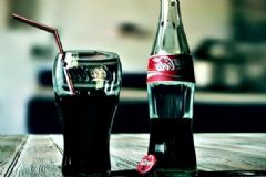 孕婦可以喝可樂嗎？孕婦喝碳酸類飲料的危害有哪些？[圖]