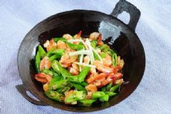 鐵鍋生銹炒菜能吃嗎？鐵鍋生銹了還能用嗎？[圖]