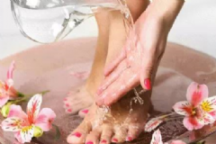 白醋泡腳可以治腳氣嗎？有什么治療腳氣的偏方？[圖]
