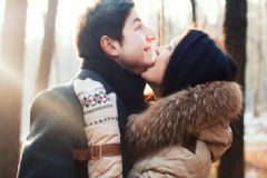 女人一見(jiàn)鐘情的表現(xiàn)？女人對(duì)男人一見(jiàn)鐘情的表情？[圖]