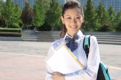 女生宿舍住進3名男生 女生該怎么和男生相處？[多圖]