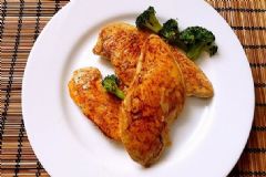 雞胸脯肉有哪些營養(yǎng)價(jià)值？雞胸脯肉有什么好處？[圖]