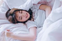 女人睡前如何保養(yǎng)肌膚？睡前錯(cuò)誤的護(hù)膚方法有哪些？[圖]