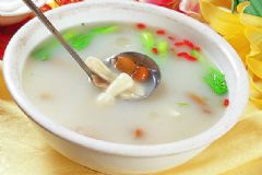 女性喝什么湯美容養(yǎng)顏？喝什么湯美容又美白？[圖]