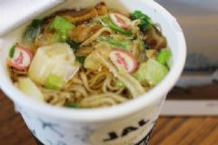 吃泡面喝牛奶可以嗎？泡面和牛奶可以一起吃嗎？[圖]